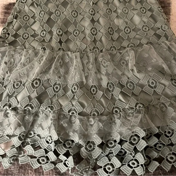 Romeo & Juliet Couture Dress Sage size L Women - Picture 7 of 15